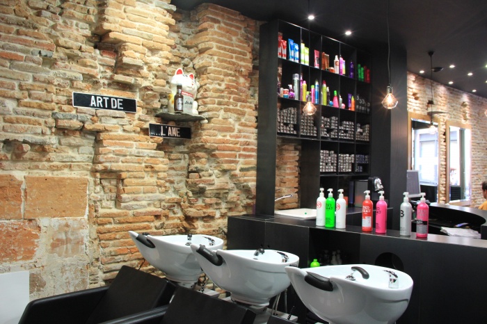 Renovation D Un Salon De Coiffure A Toulouse Centre Une Realisation De Agence Piubelli